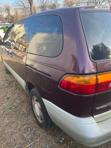 1998 Toyota Sienna LE