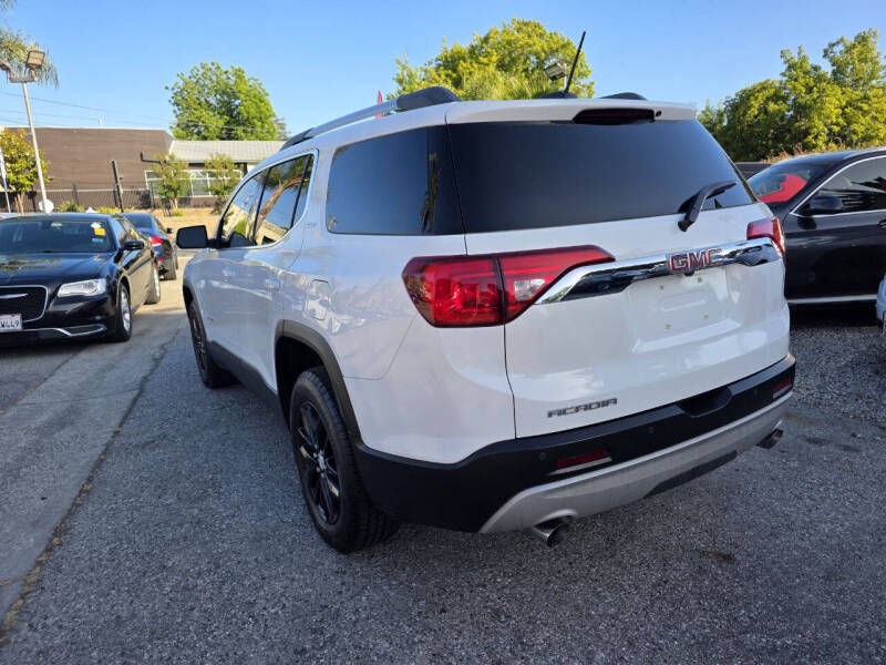 2019 GMC Acadia SLT-1