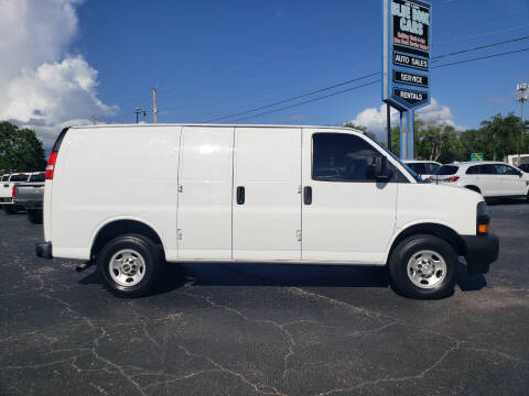 2022 Chevrolet Express 2500