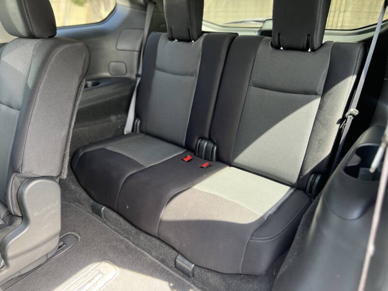 2019 Nissan Pathfinder SV