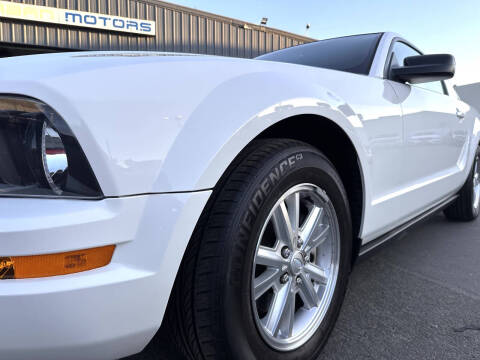 2007 Ford Mustang V6 Deluxe
