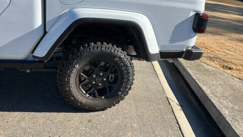 2026 Jeep Gladiator Willys