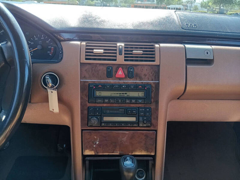 1998 Mercedes-Benz E-Class E 320