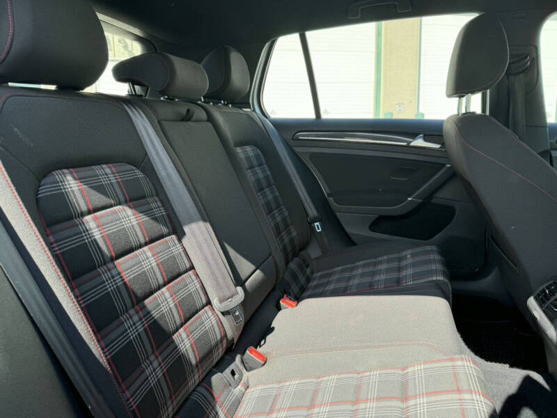 2016 Volkswagen Golf GTI S