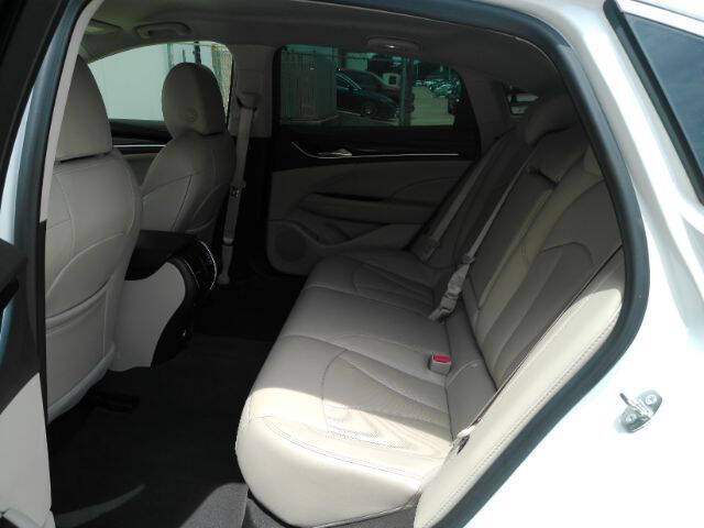 2017 Buick LaCrosse Essence