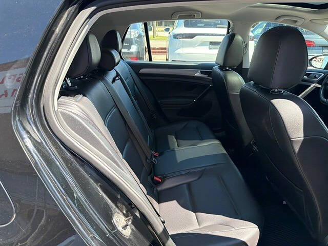2015 Volkswagen Golf TSI SE