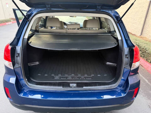 2011 Subaru Outback 2.5i Premium