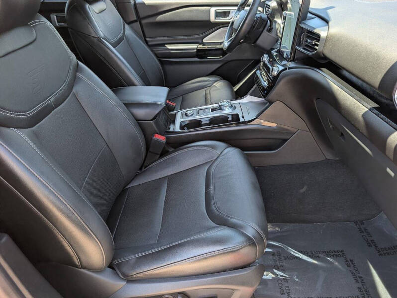 2022 Ford Explorer ST