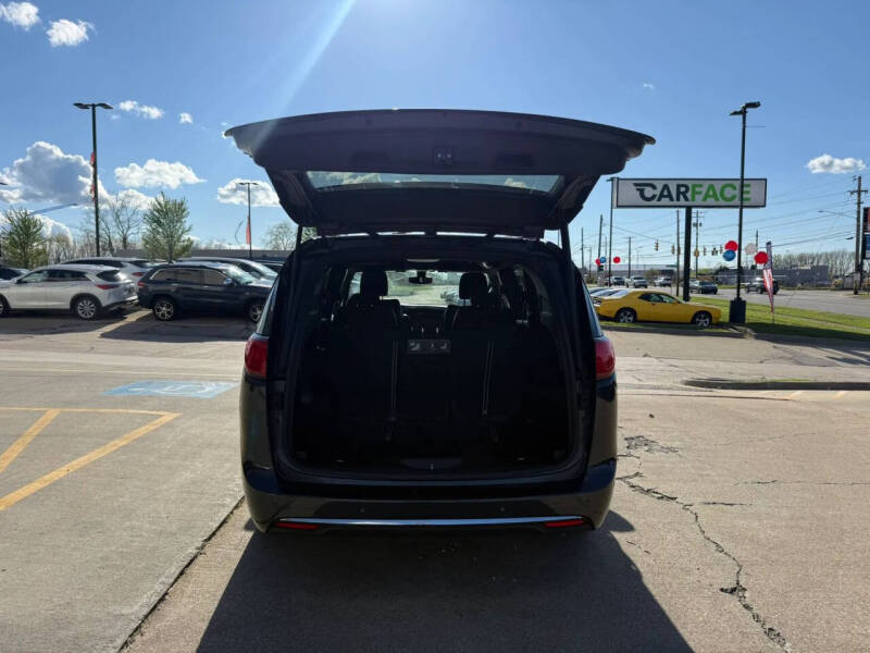 2020 Chrysler Pacifica Touring L 35th Anniversary