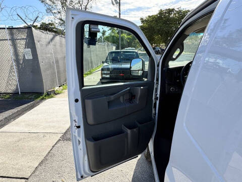 2021 Chevrolet Express 2500