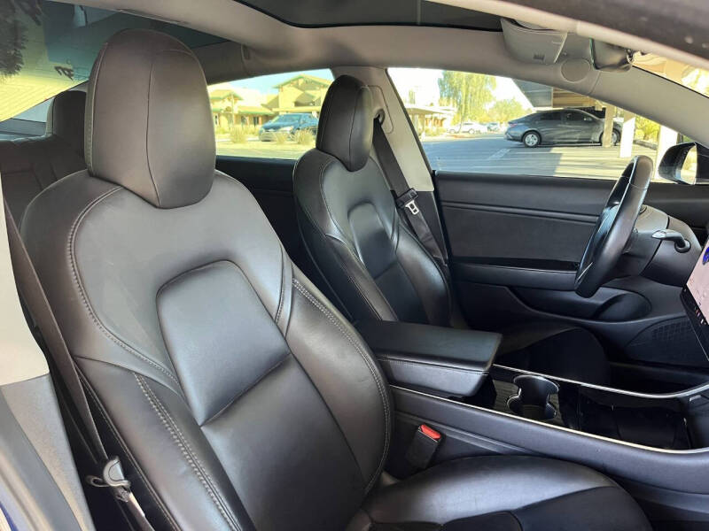 2019 Tesla Model 3 Base photo 9