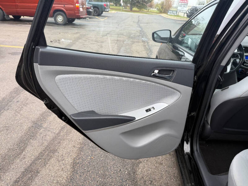 2014 Hyundai Accent SE