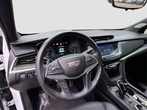 2022 Cadillac XT5 Sport