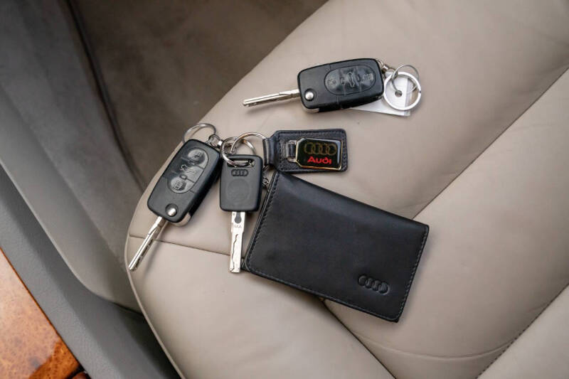 2001 Audi A8 L quattro