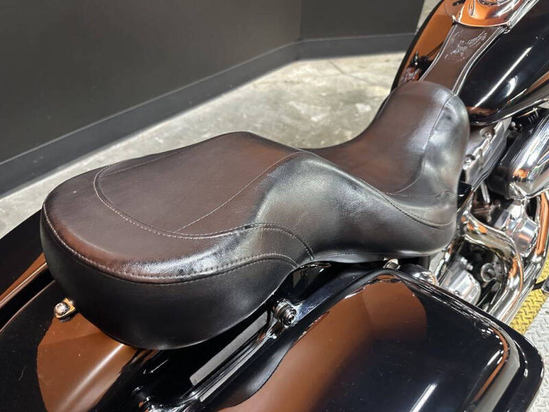 2014 Harley-Davidson FLD - Dyna Switchback
