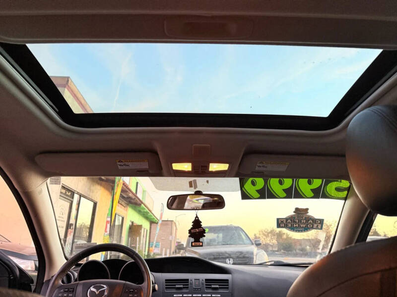 2011 Mazda MAZDA3 s Grand Touring