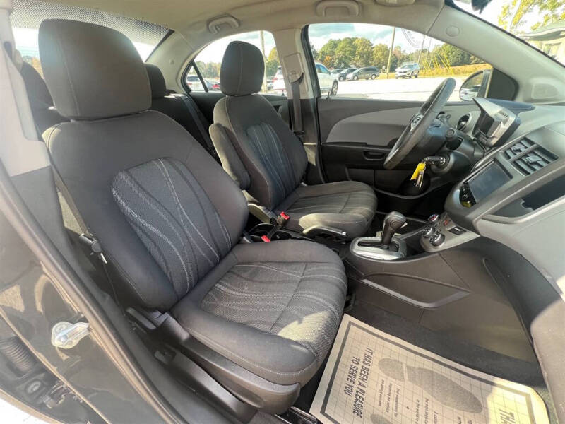 2016 Chevrolet Sonic LT Auto