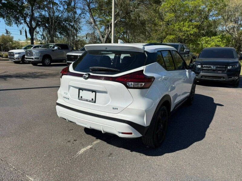 2024 Nissan Kicks SR