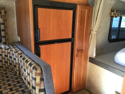 2012 Eagle Cap Adventurer 995 / 20ft