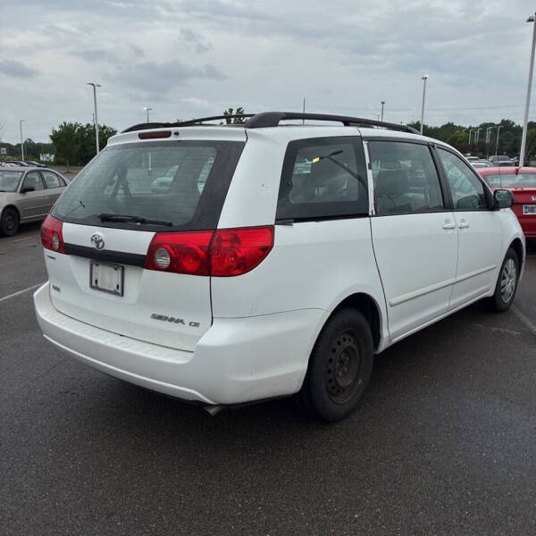 2008 Toyota Sienna CE 7-Passenger
