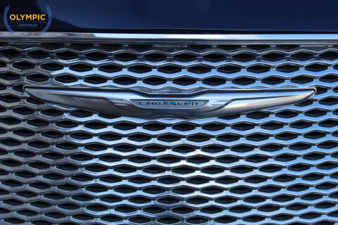 2017 Chrysler 300 Limited