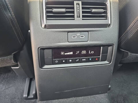 2025 Mazda CX-70 Plug-in Hybrid Premium