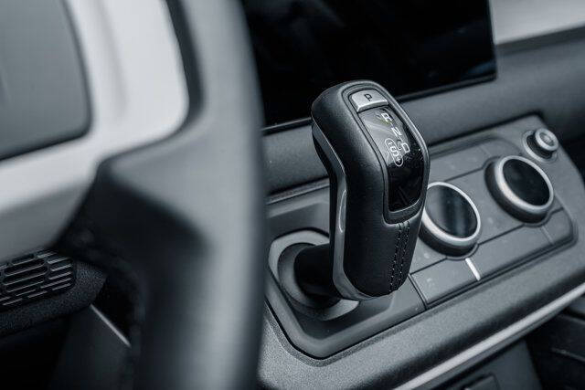 2022 Land Rover Defender 110 SE