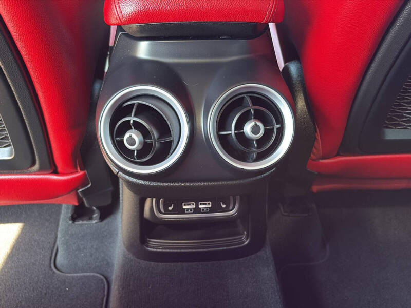 2022 Alfa Romeo Stelvio Veloce