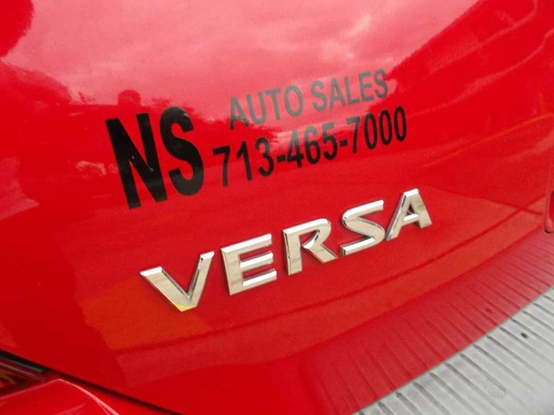 2009 Nissan Versa 1.8 S
