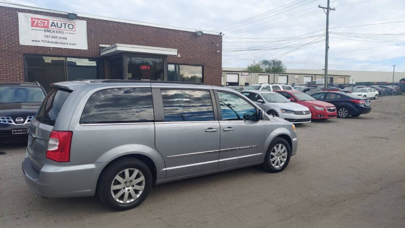 2014 Chrysler Town and Country for sale at 757 Auto Brokers in Norfolk VA