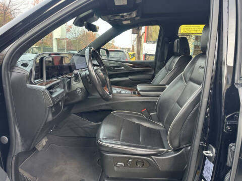 2022 Cadillac Escalade ESV Premium Luxury