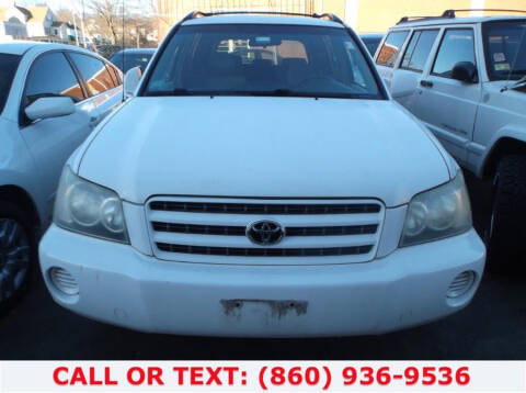 2003 Toyota Highlander for sale at Lee Motor Sales Inc. in Hartford CT