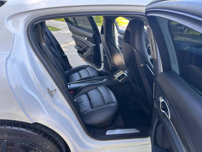 2012 Porsche Panamera