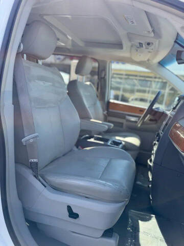 2008 Chrysler Town and Country Limited