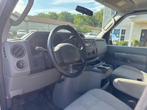 2011 Ford E-Series E-350 SD