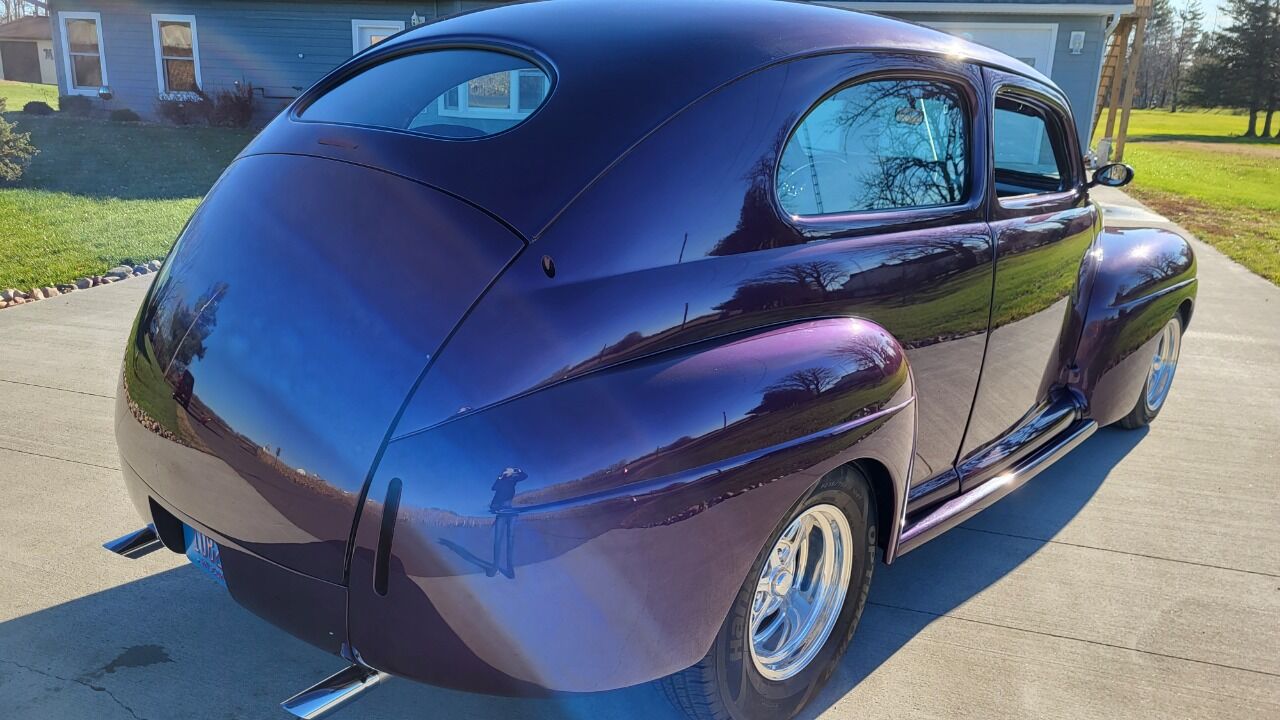 1941 Ford Super Deluxe 13
