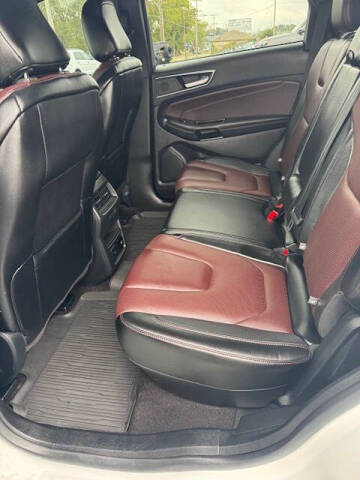 2020 Ford Edge Titanium