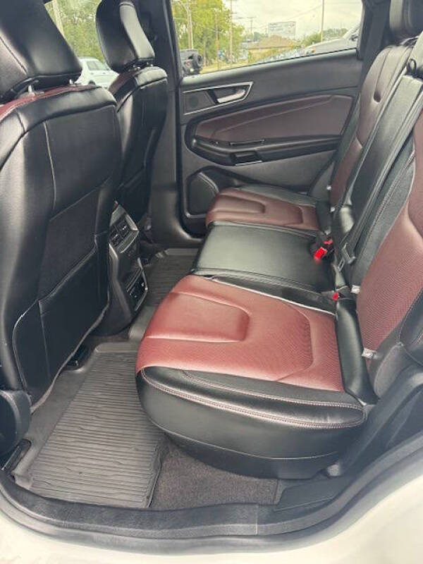 2020 Ford Edge Titanium