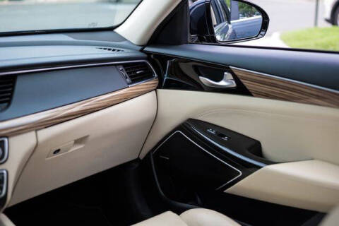 2018 Kia Cadenza Technology