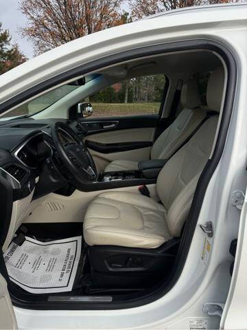 2020 Ford Edge Titanium