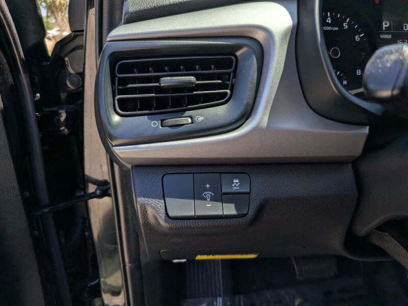 2023 Kia Rio 5-Door S