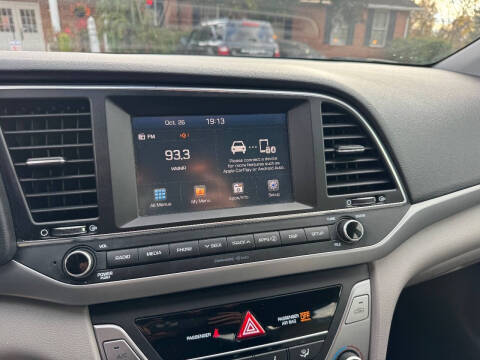 2017 Hyundai Elantra SE