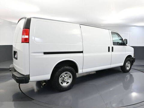 2022 Chevrolet Express 2500