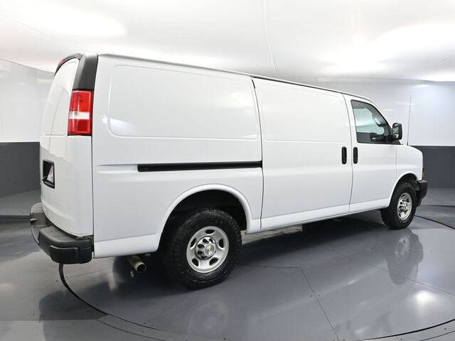 2022 Chevrolet Express 2500