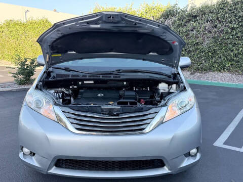 2013 Toyota Sienna