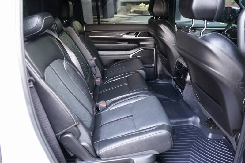 2023 Jeep Wagoneer Series III