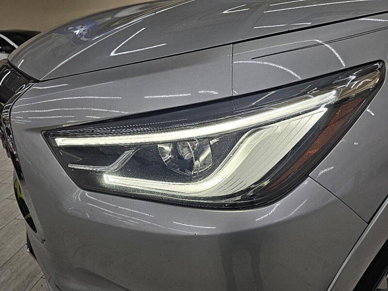 2021 Infiniti QX80 Luxe