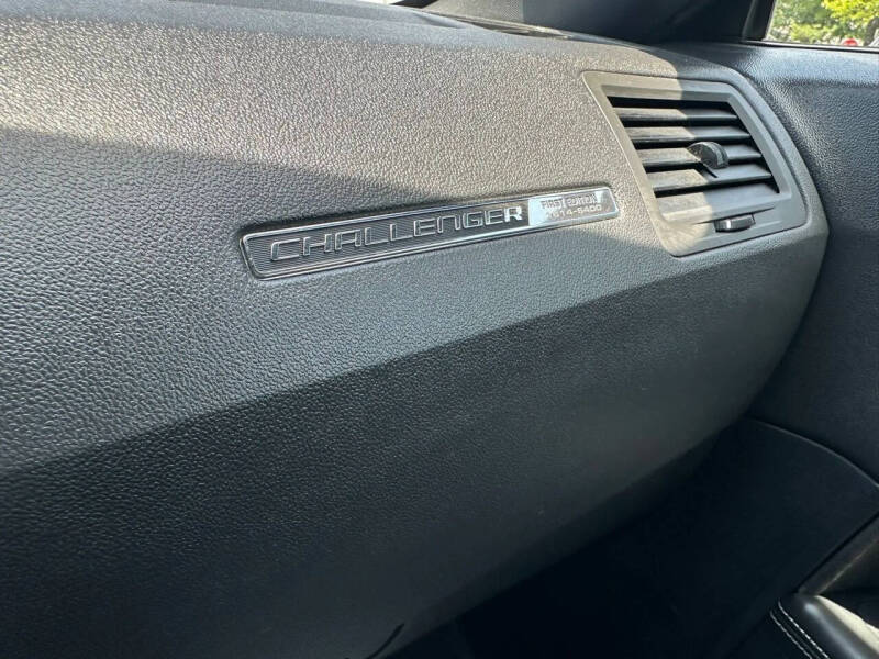2008 Dodge Challenger SRT8