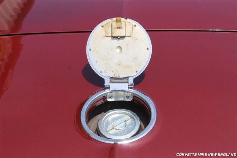 1965 Chevrolet Corvette 33