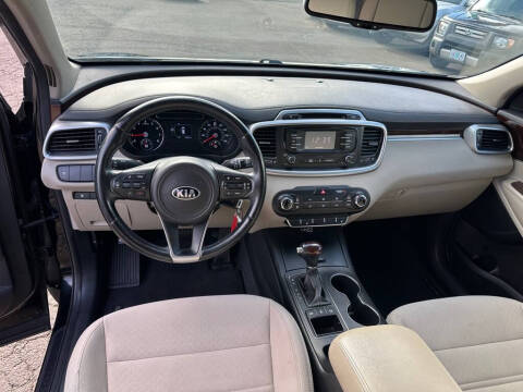 2016 Kia Sorento LX